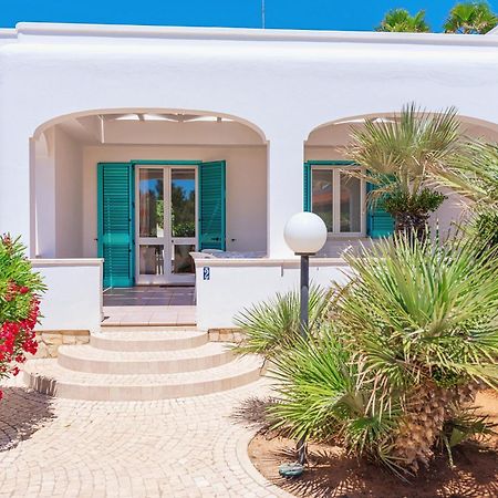 Residence Oasi Sul Mare Torre Suda Bagian luar foto