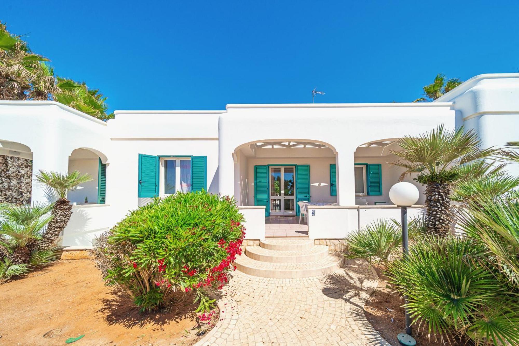 Residence Oasi Sul Mare Torre Suda Bagian luar foto