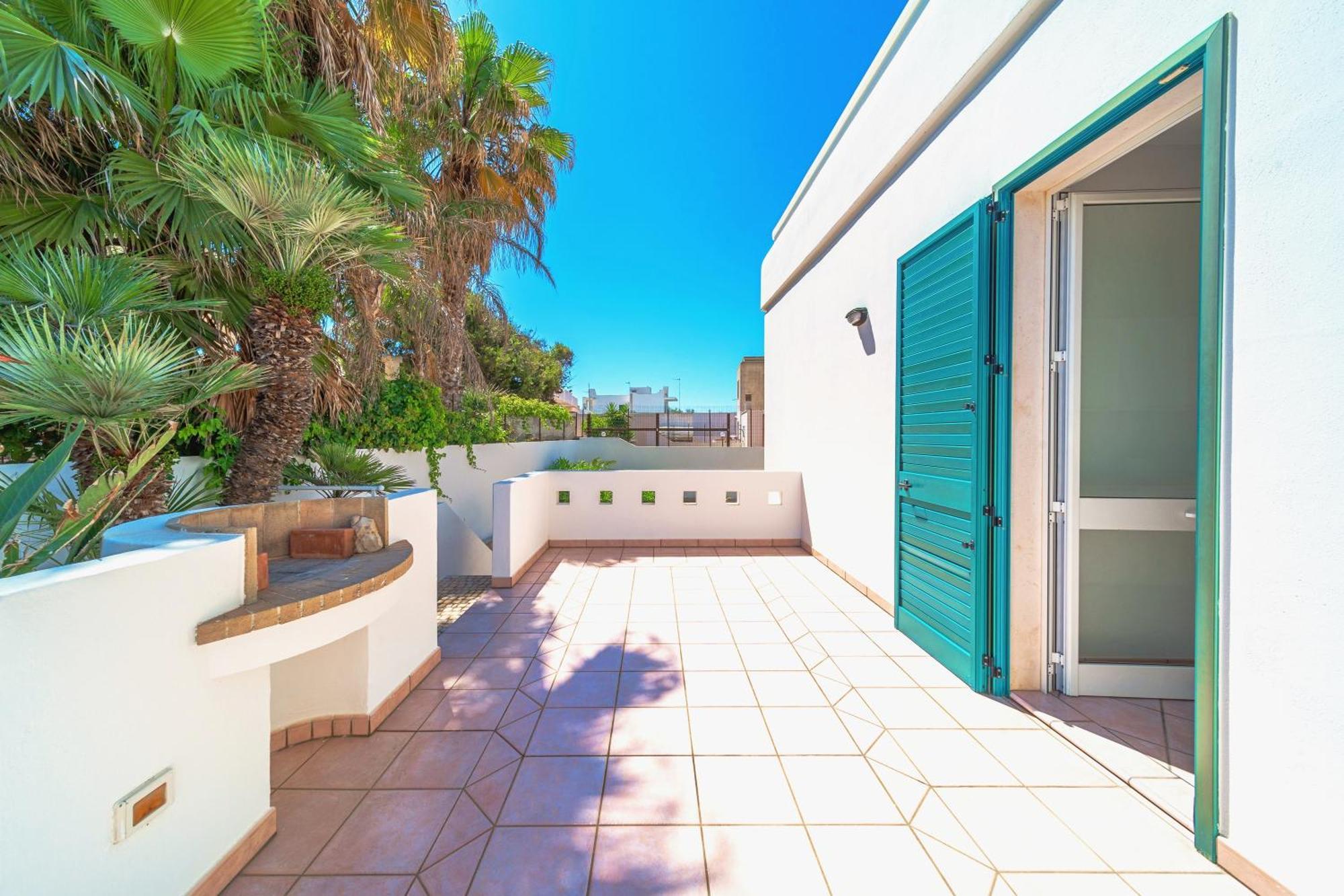 Residence Oasi Sul Mare Torre Suda Bagian luar foto