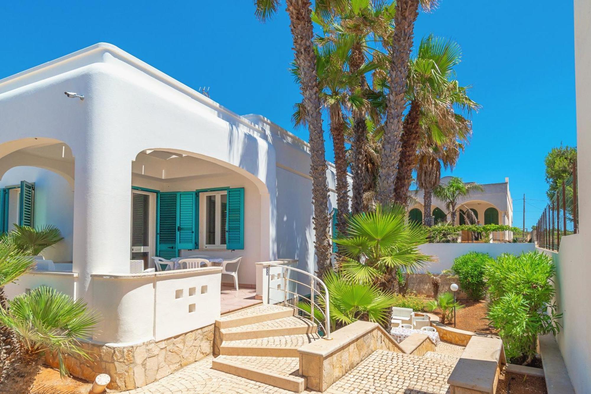 Residence Oasi Sul Mare Torre Suda Bagian luar foto