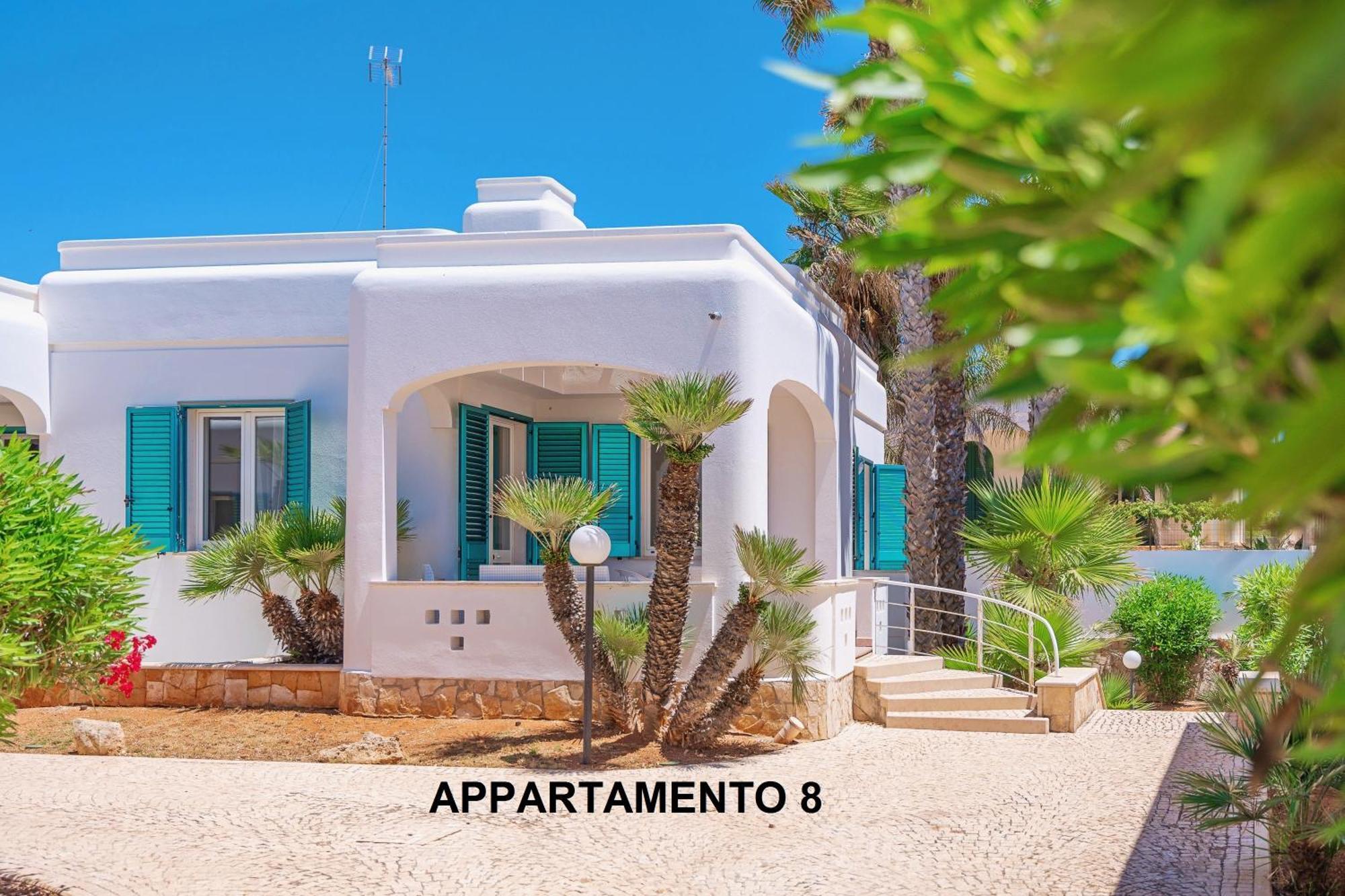 Residence Oasi Sul Mare Torre Suda Bagian luar foto