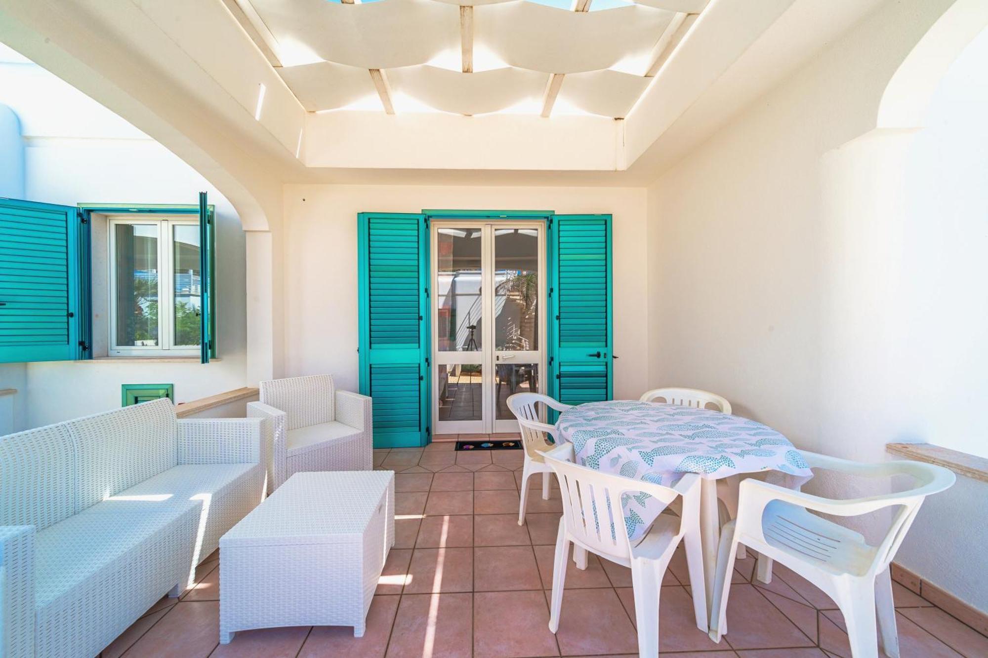 Residence Oasi Sul Mare Torre Suda Bagian luar foto