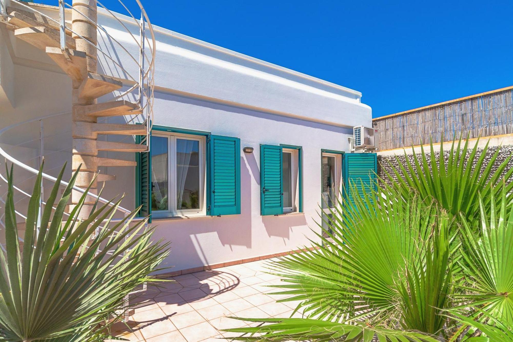 Residence Oasi Sul Mare Torre Suda Bagian luar foto
